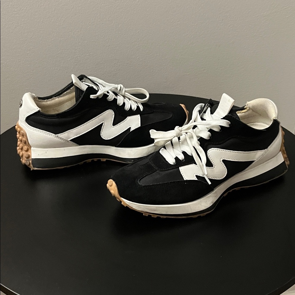 Steve Madden Campo Sneaker (Women Sz 9M)